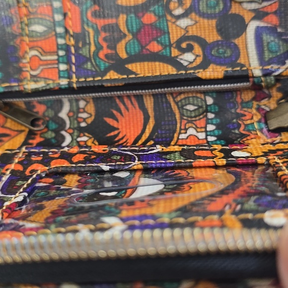 NWOT sakroots Wristlet Wallet Peace With Strap Brown Black - Picture 8 of 14